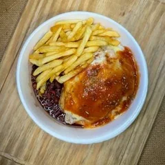 QT FRANGO A PARMEGIANA C/ Fritas