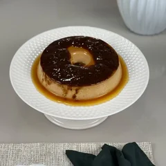 PUDIM DE DOCE DE LEITE COM CALDA DE AMEIXA PRETA 500G