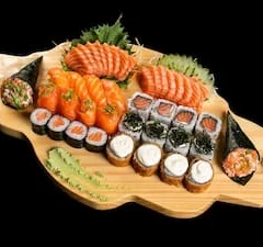 Casal -41 Peças + 2 Mini Temaki Salmao Com Cream Cheese