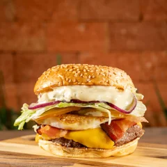 COMBO Burger Salad Egg Bacon #Batata + Bebida.