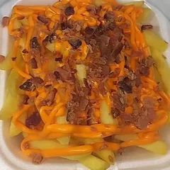 Batata Grande aprox: 550g c/ cheddar e bacon picado