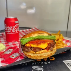 Nativos + Fritas + Coca Gelada