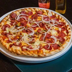 Pizza grande sabor calabresa