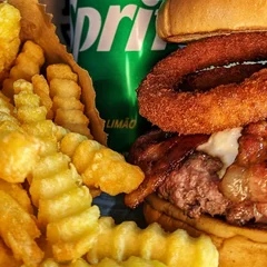 Onion Cheese Bacon + Bebida + Porção
