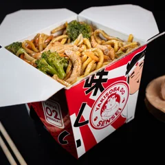YAKISOBA FRANGO