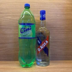 COMBO VODKA BLAISKA 900ML + 1 CINI 2L 