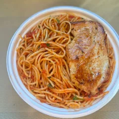 Espaguete & Frango Grelhado + R$ 18,99 leve outra marmitex