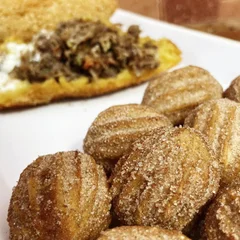 Combo Individual 1 Coxinha Gourmet Costela +  10 minis churros + 1 Jaboti 220 ml 