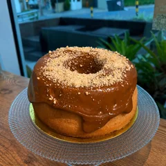 Bolo Paçoca com cobertura (médio)