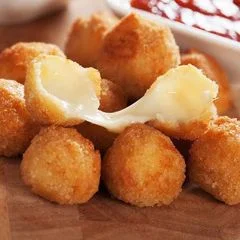 Bombinhas de Queijo Crocantes