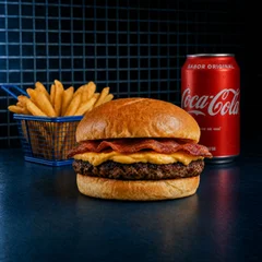 Cheddar Oxford (Cheddar Bacon)+ Batata+ Bebida