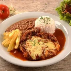 PARMEGIANA DE FRANGO