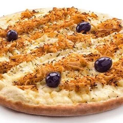 Pizza Grande Meia Frango c/ Catupiry + Meia Calabresa c/ Catupiry + Coca-Cola 1l