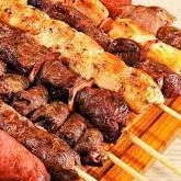 COMPRE 6 ESPETINHOS E PAGUE 5