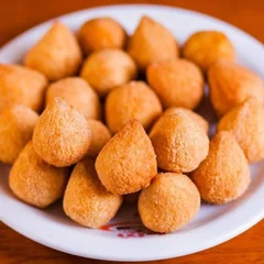 50 Coxinhas fritos