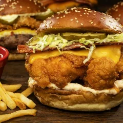 2 Burgers + Batata