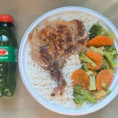 Bisteca & Legumes + Guaraná Pet + R$ 18,99 leve outra marmitex