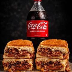 Combo Dog | 2 Hot Dog Bacon + 1 Coca Original 1 Litro