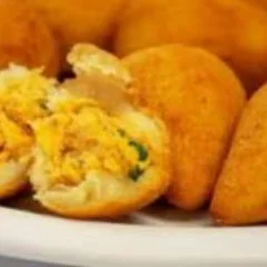 Coxinha de Frango com Requeijão