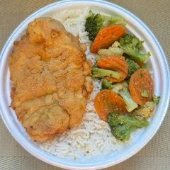 Frango Empanado & Legumes + R$ 18,99 leve outra marmitex
