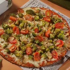 Pizza Fit de Brócolis com Lâminas de Alho e Tomate Cereja | Pizza Saudável