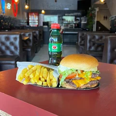 Big Smash Salada + Guaraná Pet & Fritas + R$ 19,99 leve outro burger