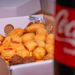 Combo 50 Salgados + 1 bebida