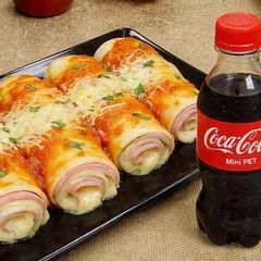 Panqueca de Presunto e Queijo + Coca Cola Mini