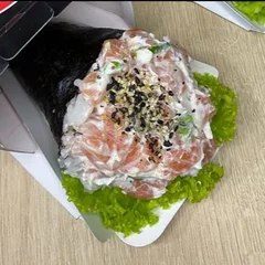 Temaki salmão cru com cheese