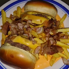 Dois smach + batata com cheddar e bacon