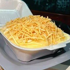 Dog Torresmo e Calabresa no izopor