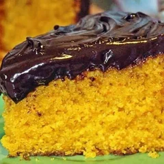 PROMOÇÃO BOLO DE CENOURA C/  CHOCOLATE 