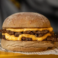 Burger Cheddar MCpão