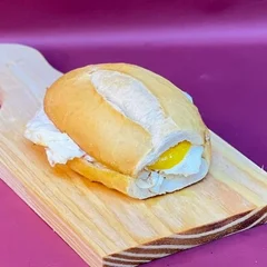 Pão com ovo
