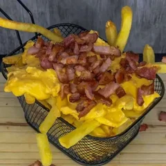 Batata frita cheddar e bacon MEDIA