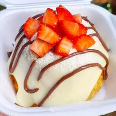 Mini Ninho com Nutella e morango 