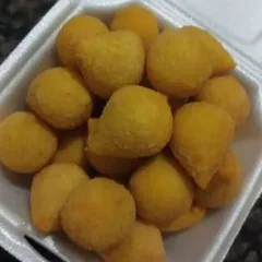 Porção de minis coxinhas