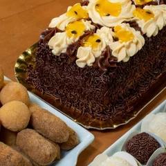 Kit (Bolo + Salgadinhos)