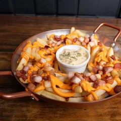 Porção de Batata Fritas Com Bacon e Cheedar