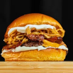 X-Bacon Burger 160g + Cebola Crispy