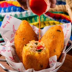 Bolinho caipira de frango 02 unidades