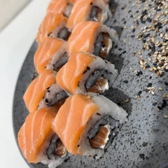 URAMAKI ESPECIAL (10 UND)