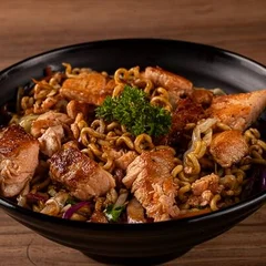 Yakisoba | Salmão