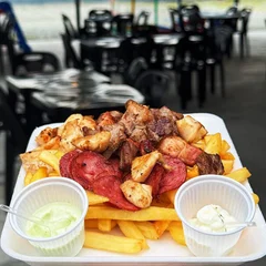 Porção Batata 500g  Tira de Alcatra, Frango, Bacon em Cubos e Calabresa 