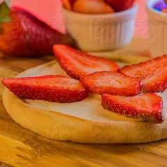 Esfiha Chocolate Branco com Morango