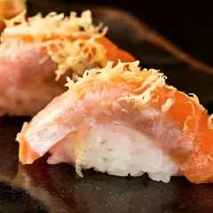 Niguiri Barriga de Salmão trufado (4un)
