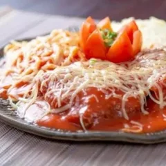REFEIÇÃO PARMEGIANA DE FRANGO