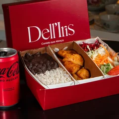 Frango chapeado com salada + Coca 220ml