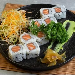 URAMAKI SALMAO 4 UND