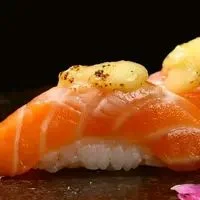 Niguiri de salmão com brie 2 un